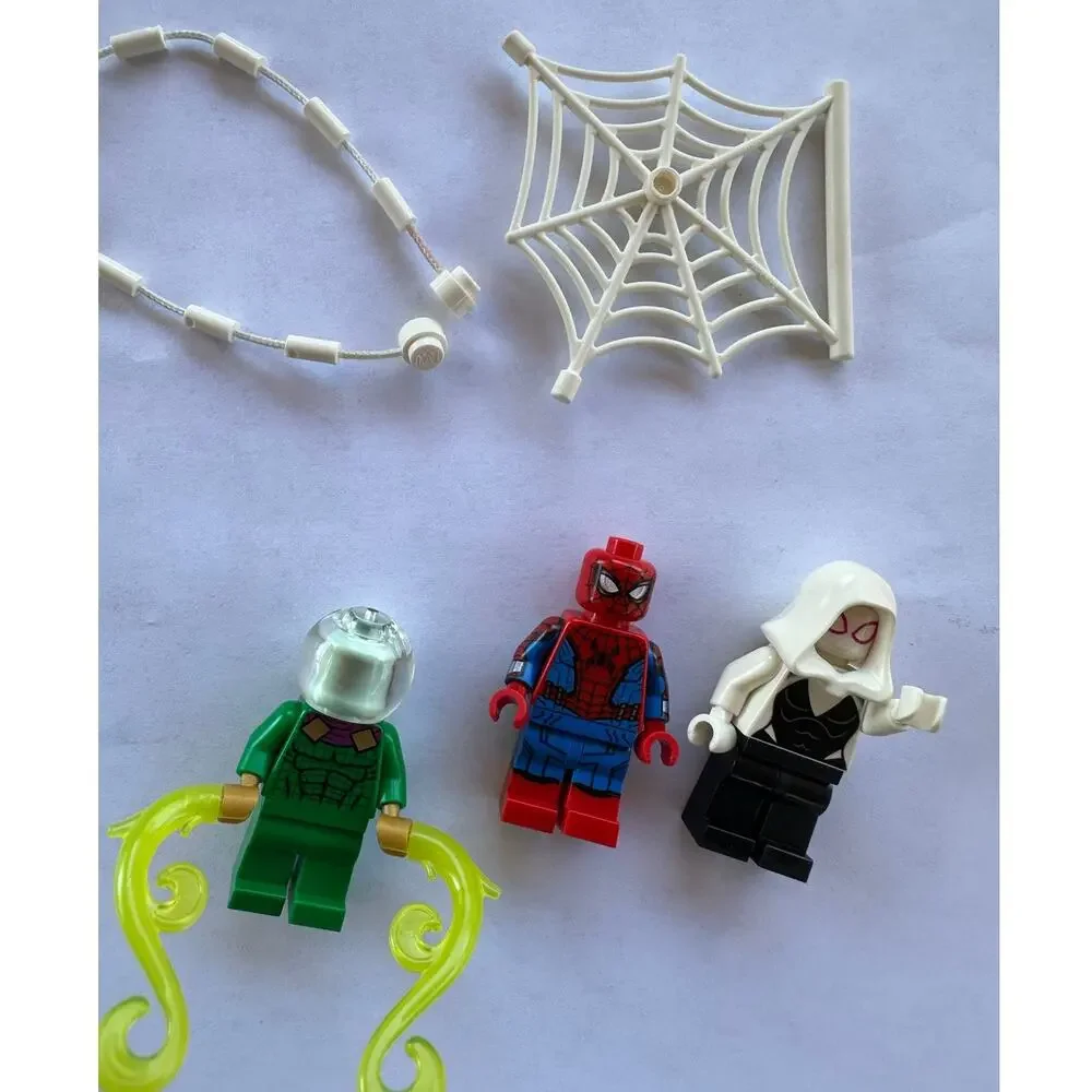 Lego Spider-Man Spider Gwen &  Mysterio Minifigures